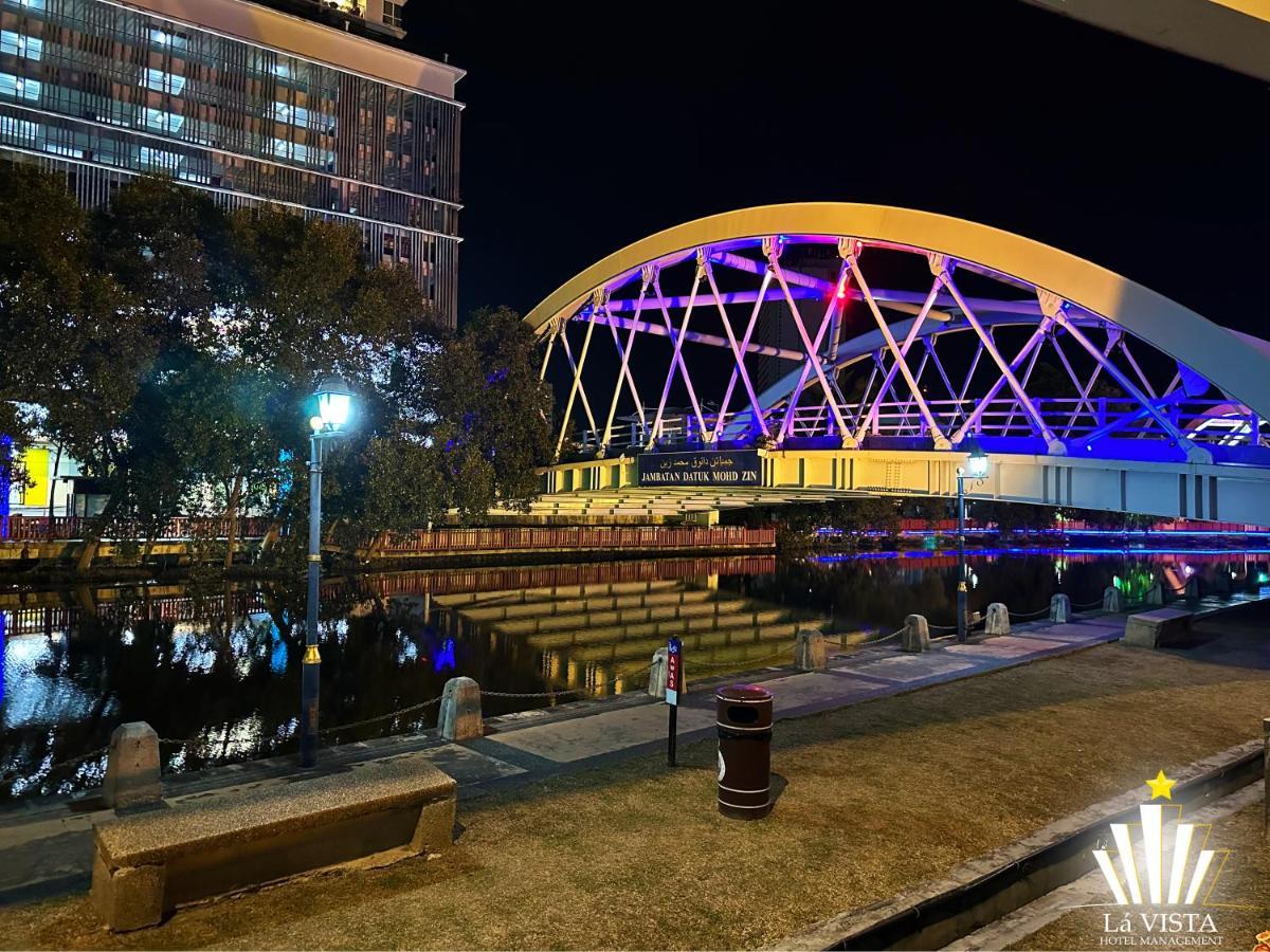 The Shore Hotel & Residences By La Vista Malacca Exterior photo